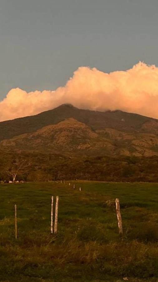 Miravalles Volcano House Guayabal  Exterior photo